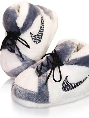 Plush Gray Jordan 1 Dior Sneaker Slippers (One-Size Unisex)